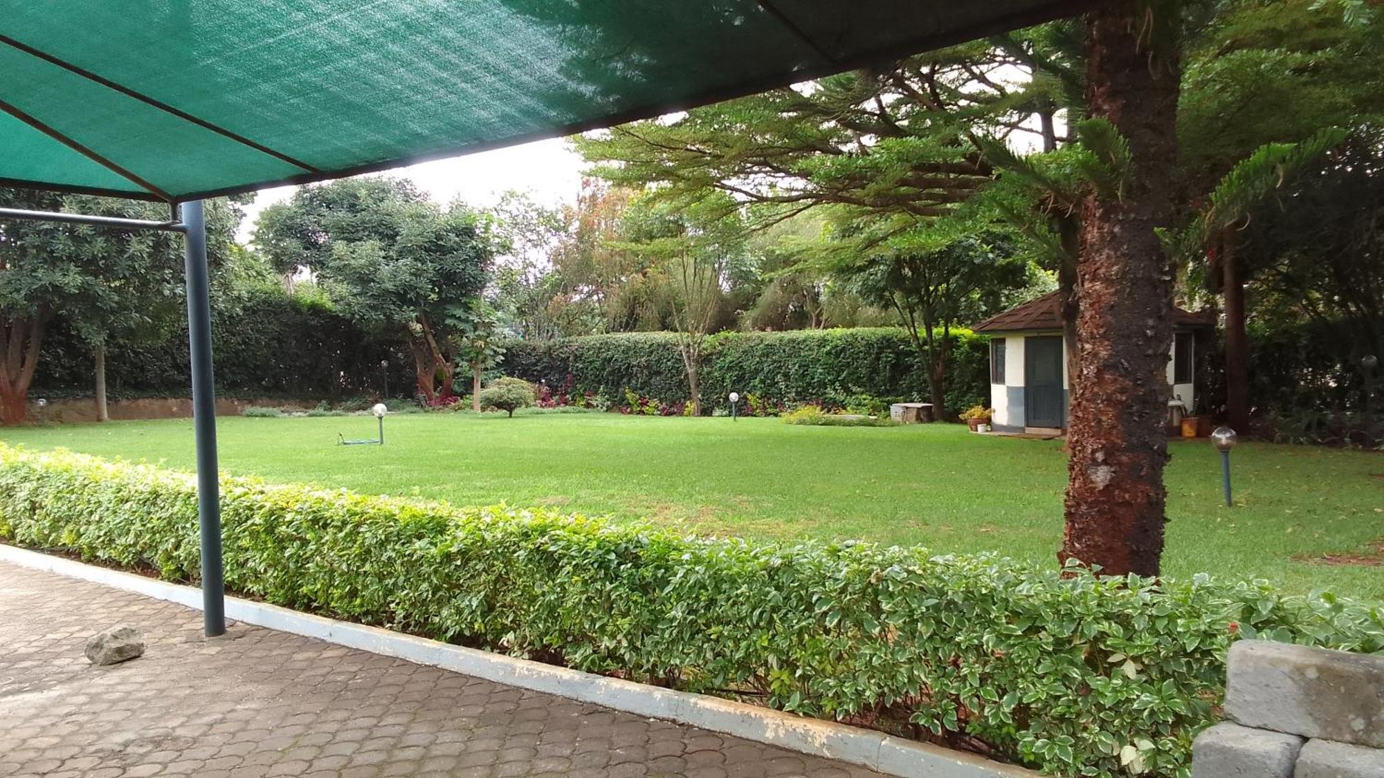 Nyari Estate Hotel Nairobi Exterior photo